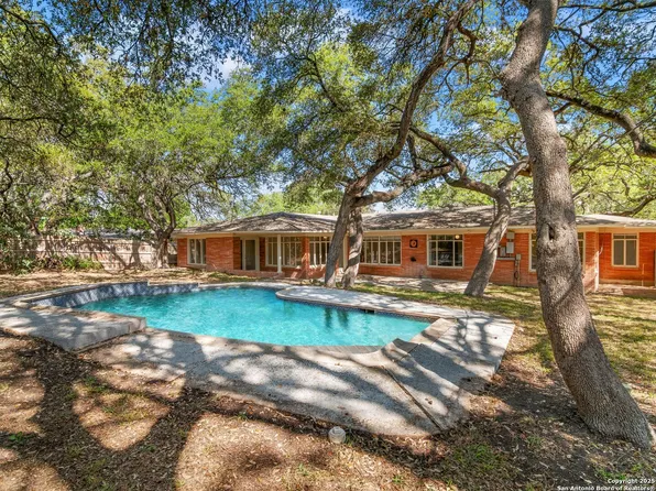 522 Woodcrest, San Antonio, TX 78209