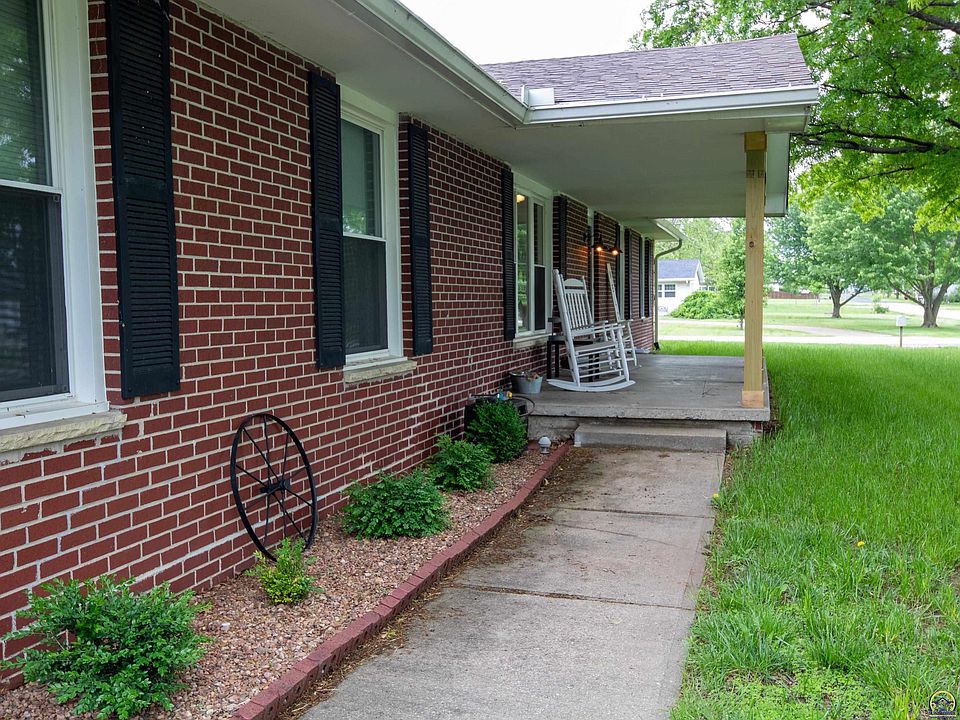 415 W 6th St, Lebo, KS 66856 Zillow