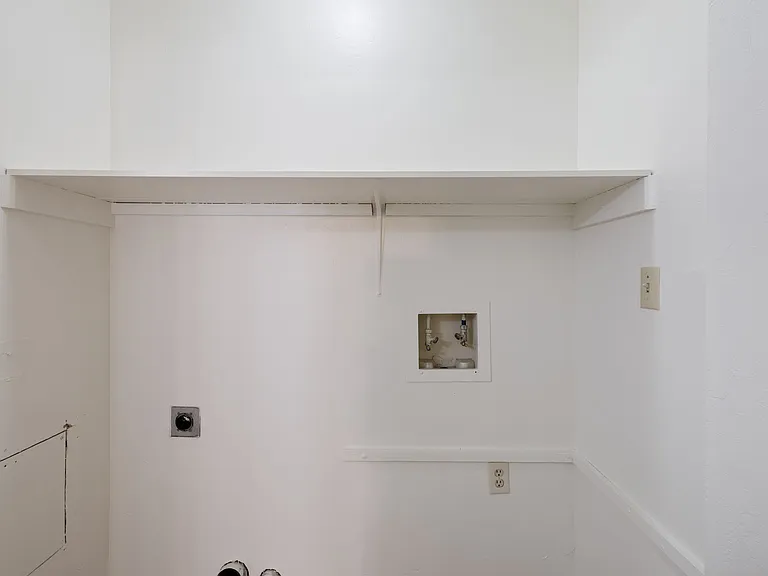1299 N Tapadero Dr #C — Photo 11