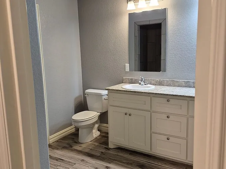 9002 Chanel Pl — Photo 11