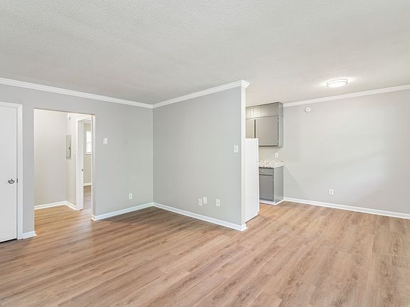2nd image of 2720 Holbrook Dr NE #H