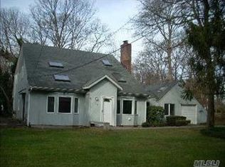 138 Central Blvd, Oakdale, NY 11769