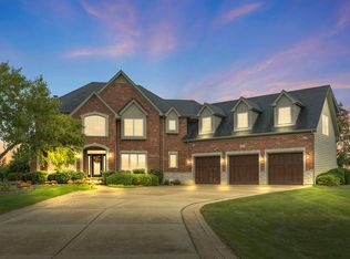 5085 Half Round Rd, Oswego, IL 60543