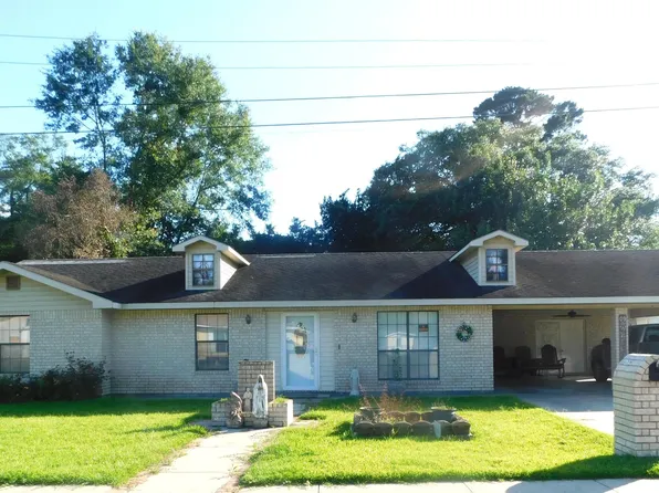 603 W Point Dr, Church Point, LA 70525