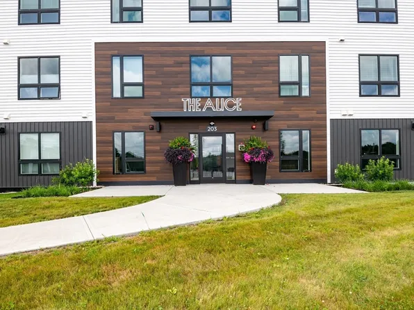 203 Lowell St #218, Wilmington, MA 01887