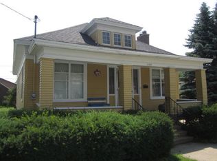1409 11th Ave, Menominee, MI 49858