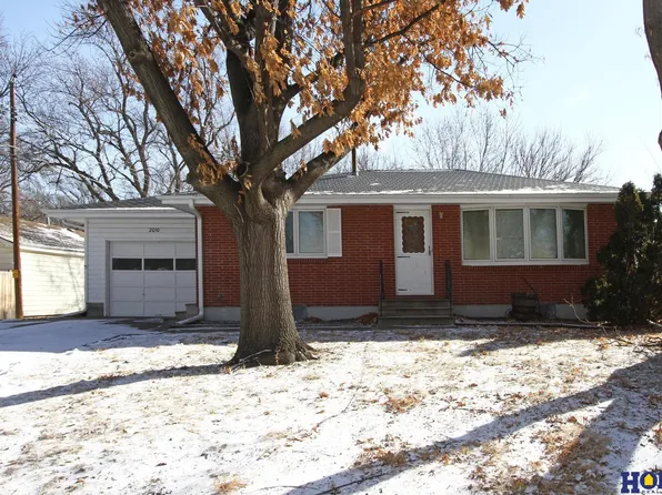2010 N 54th St, Lincoln, NE 68504