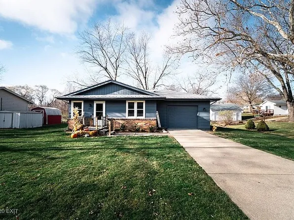 137 Cherry St, Norwalk, IA 50211