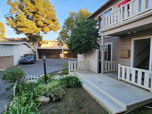 4th image of 248 E California Blvd APT 3