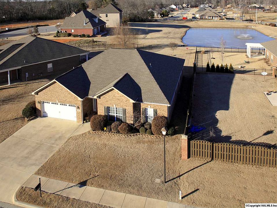 1st image of 202 Blackwood Dr