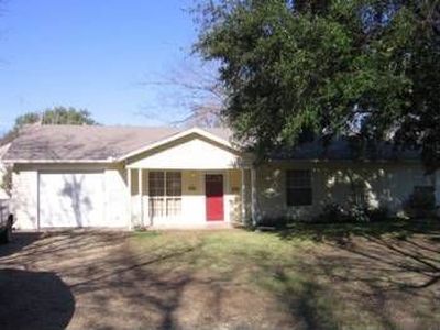204 W 10th St, Kaufman, TX, 75142