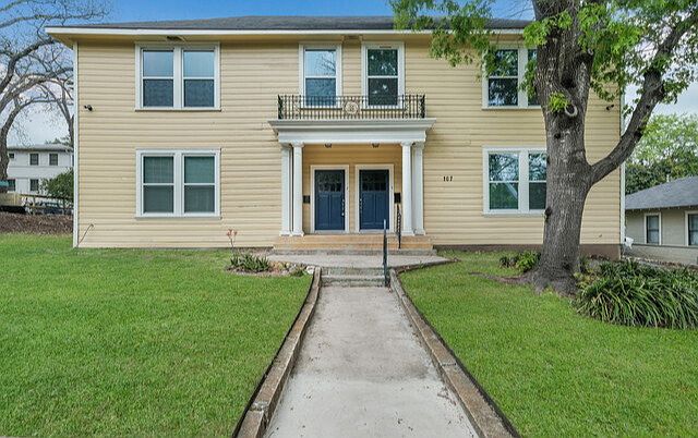 1st image of 107 Willim St #4