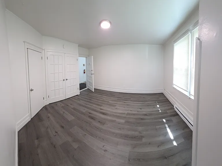 1927 W 2nd Ave #5 — Photo 7