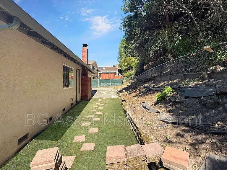 2672 Doidge Ave — Photo 31