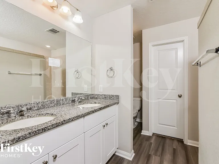 14935 Cheshire Way — Photo 9
