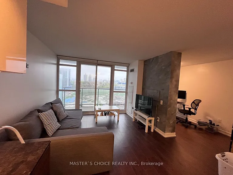 121 McMahon Dr #1717 — Photo 6