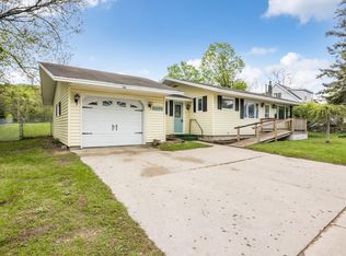 8695 S Maple City Rd, Maple City, MI 49664