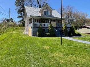 360 Kirby Rd, Raven, VA 24639