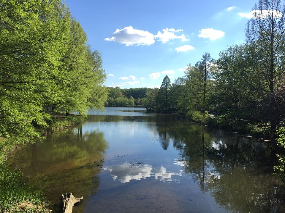 16 Acre Lake with walk/jog path