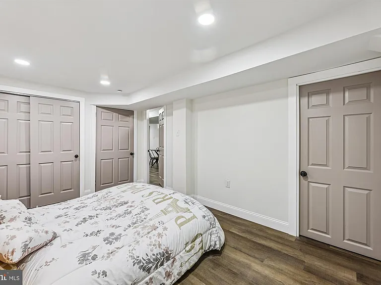 4250 Piper Ln — Photo 43