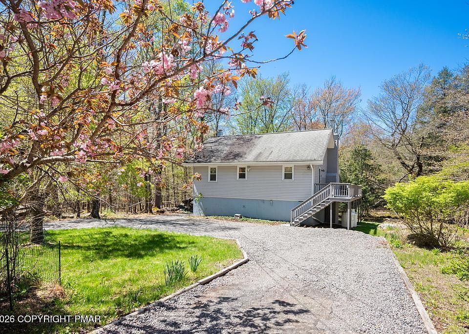 1st image of 1061 Ridge Dr