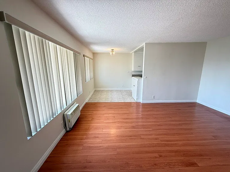 5433 Barton Ave #7 — Photo 19