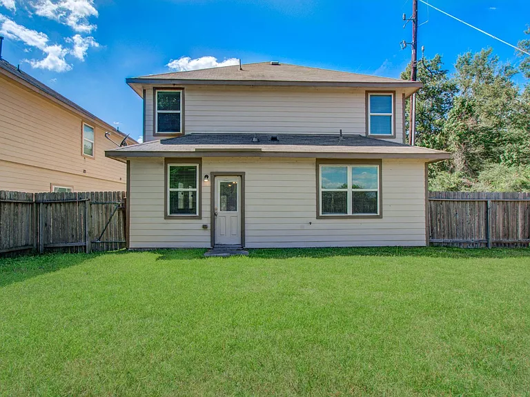10410 Solitude Way — Photo 45