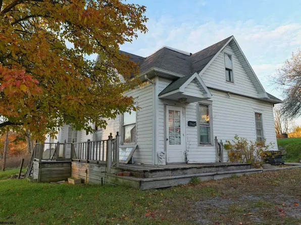 603 W State Ave, Terra Alta, WV 26764
