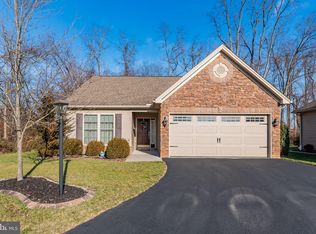 114 Thorncroft Dr, Mechanicsburg, PA 17050