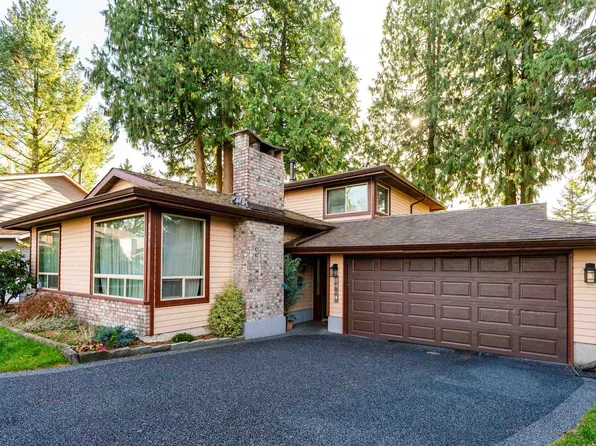 8971 145a St, Surrey, BC V3R 7J7