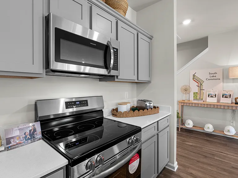314 S Lake Ct — Photo 12