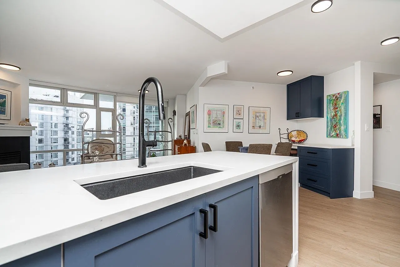 2 bed, 879 sqft, $4,995 — Photo 4