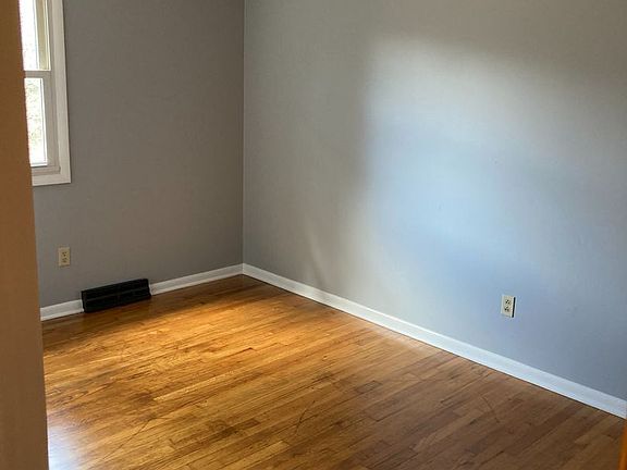 5th image of 10647 Perry Hwy APT 3