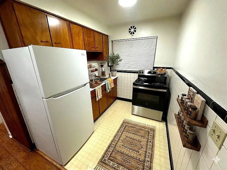 239 Parkway Ave #1 — Photo 5
