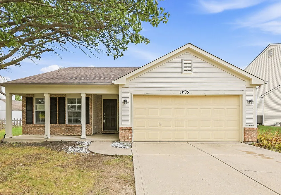 1295 Spring Lake Dr