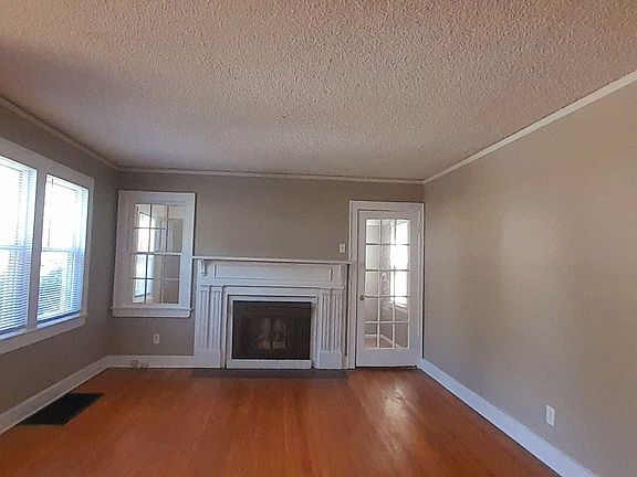 5th image of 202 N Howell Ave