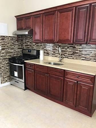 1st image of 2915 21st Ave #1