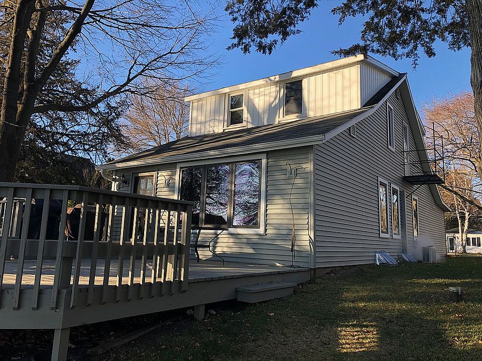 2nd image of 2548 N Huebner Rd