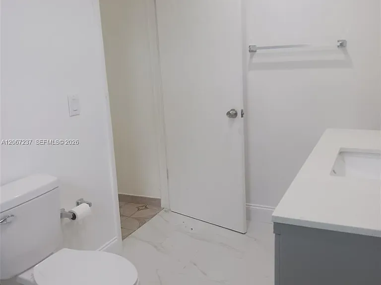 170 E 46th St #2 — Photo 12