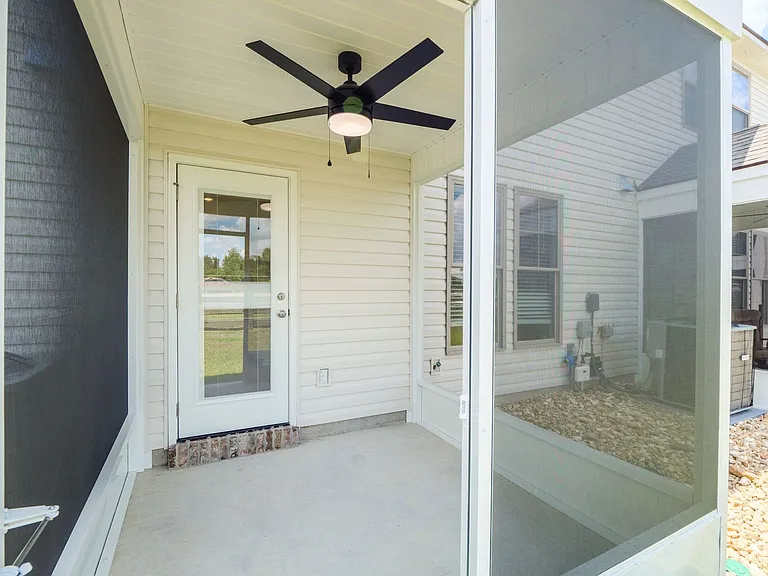 5033 Hamilton Cir — Photo 38