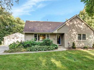 703 N Adams St, De Pere, WI 54115