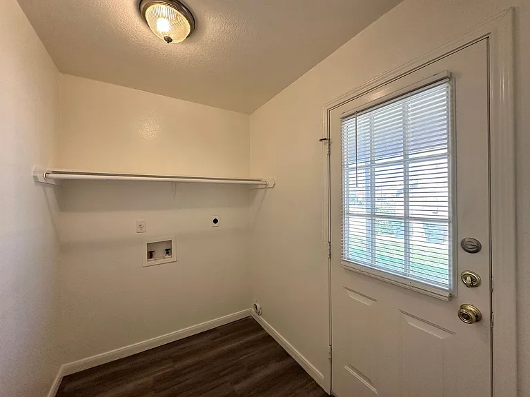 3401 Turner Ave — Photo 14