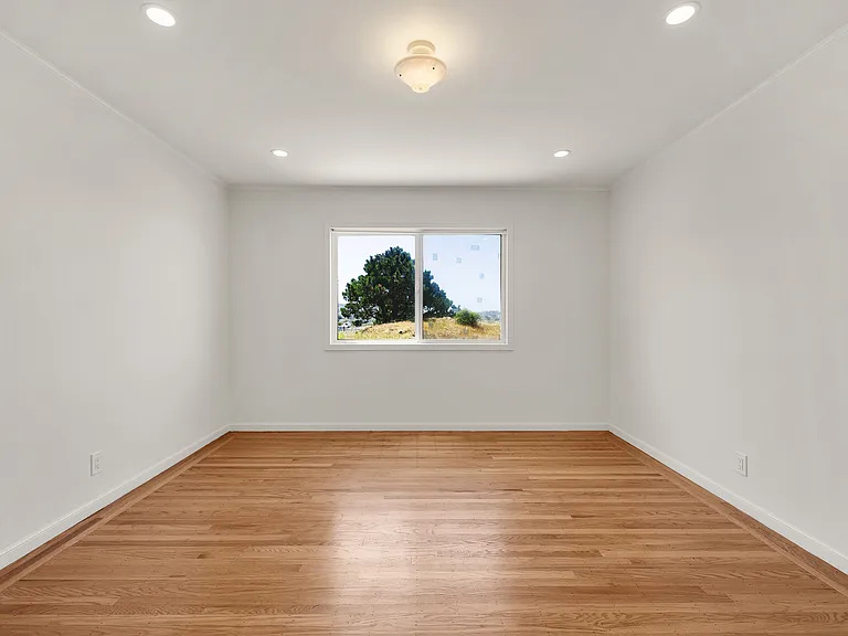318 Allison St — Photo 11