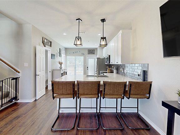 3rd image of 305 Holleman Dr E APT 1701