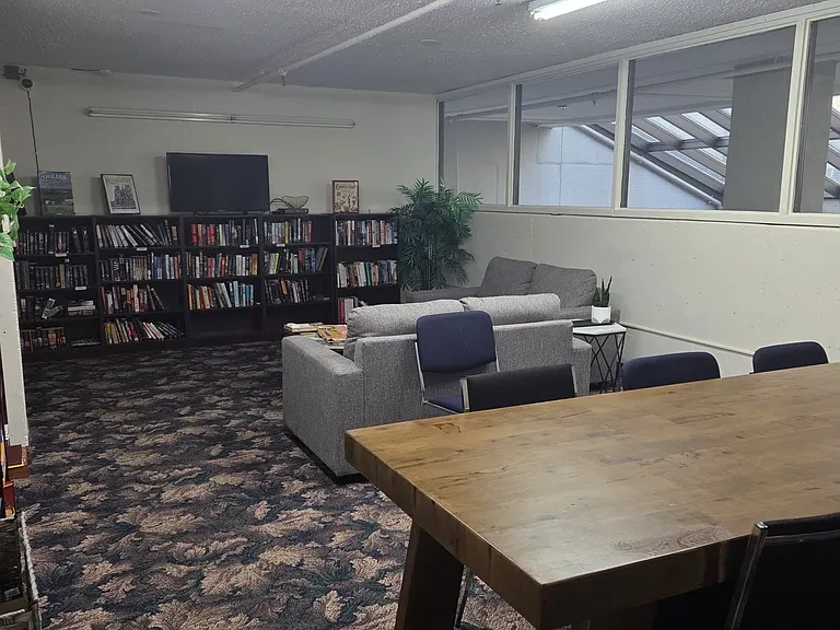 380 King St #903 — Photo 18