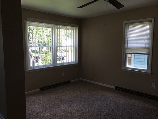 3rd image of 2533 Woodward Ave SW
