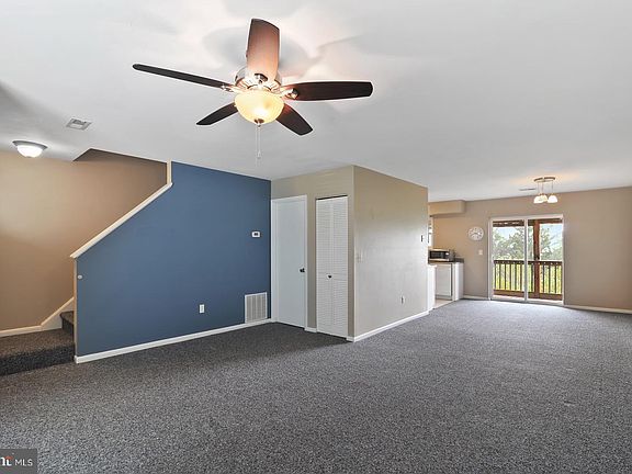 4th image of 62 Wyatt St