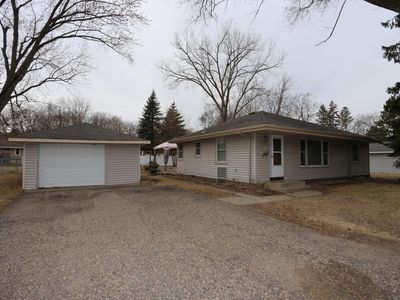 6233 Sumter Ave N, Brooklyn Park, MN, 55428