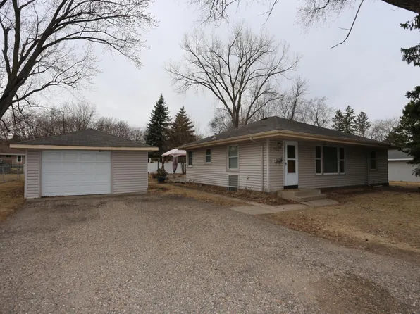 6233 Sumter Ave N, Brooklyn Park, MN 55428