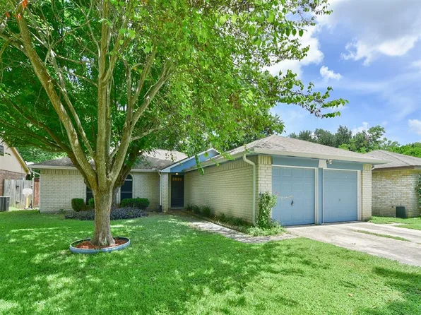 13930 Montaigne Dr, Cypress, TX 77429